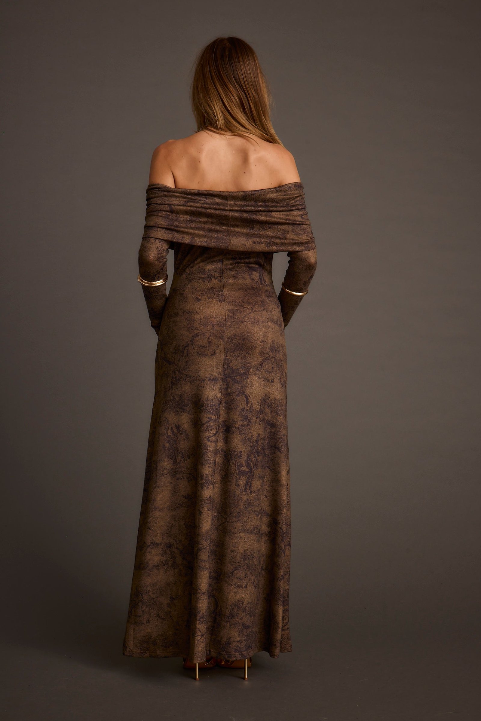 Hollis Mocha Blur Off the Shoulder Maxi Dress - Image 9