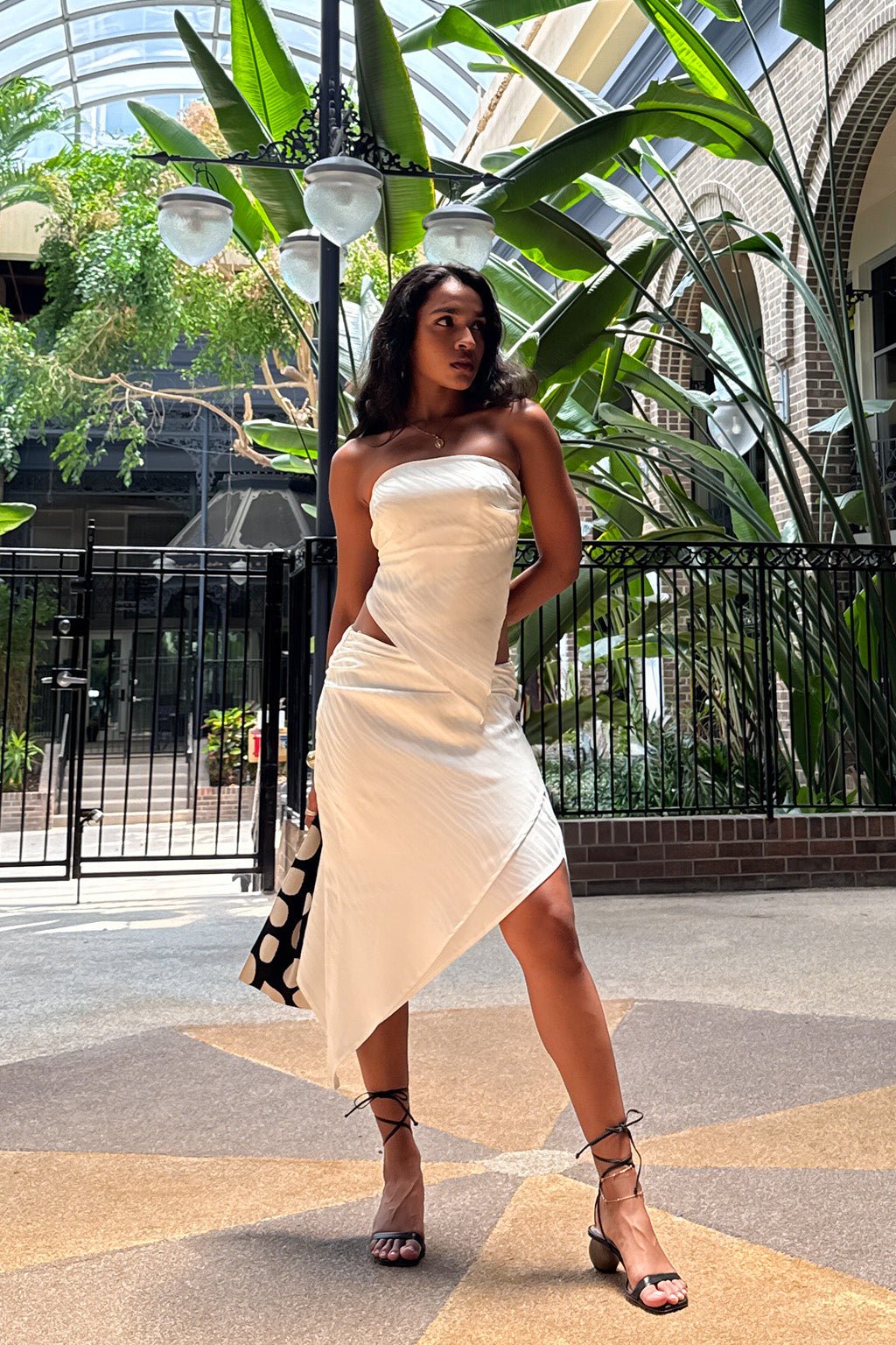 Belleza White Asymmetrical Skirt