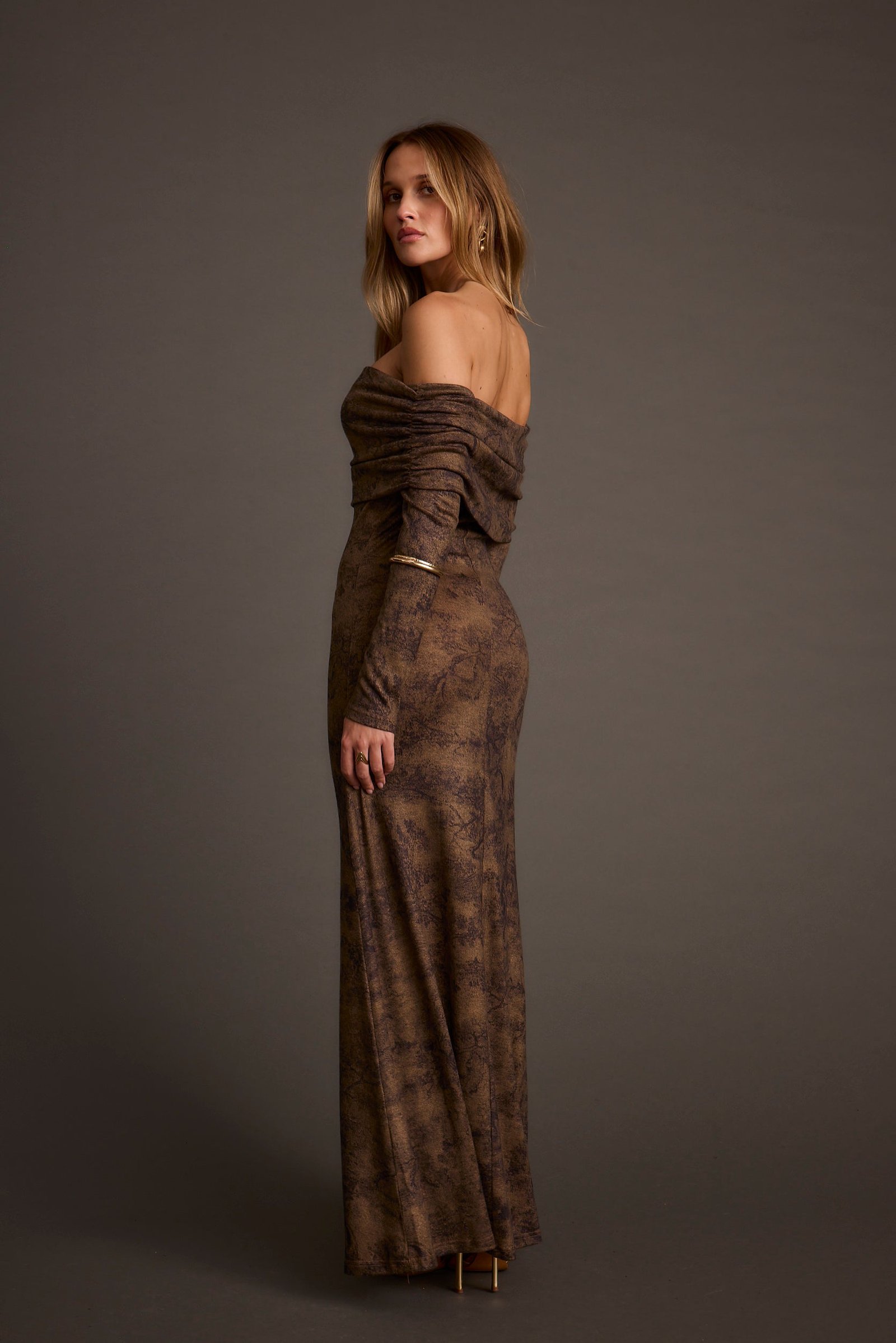 Hollis Mocha Blur Off the Shoulder Maxi Dress - Image 3